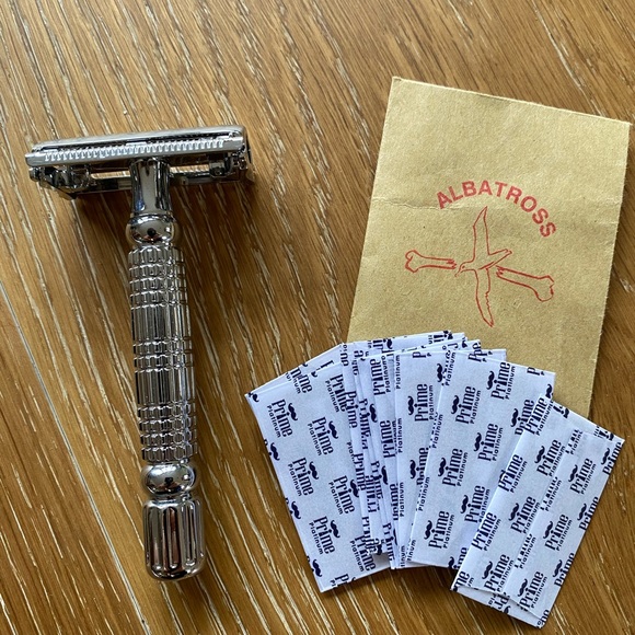 Albatross Silver Reusable Safety Razor - Picture 1 of 5